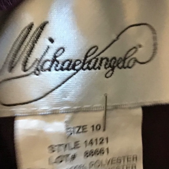 Dress - Picture 3 of 3